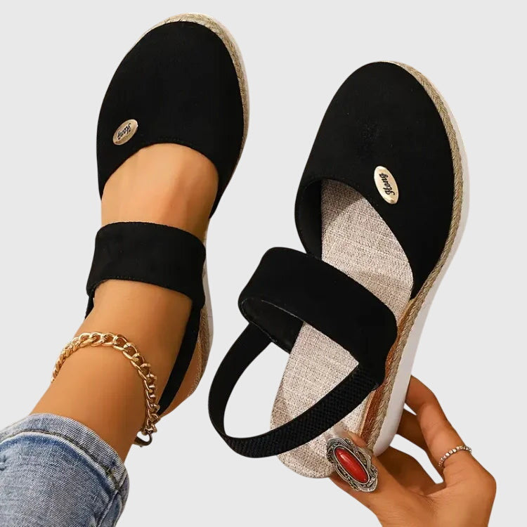 Black / 4