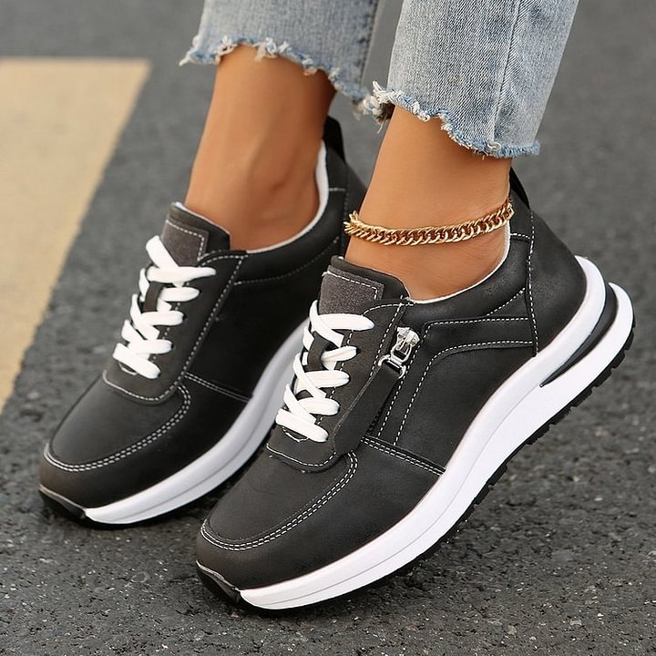 Black / 12 US | 43 EU