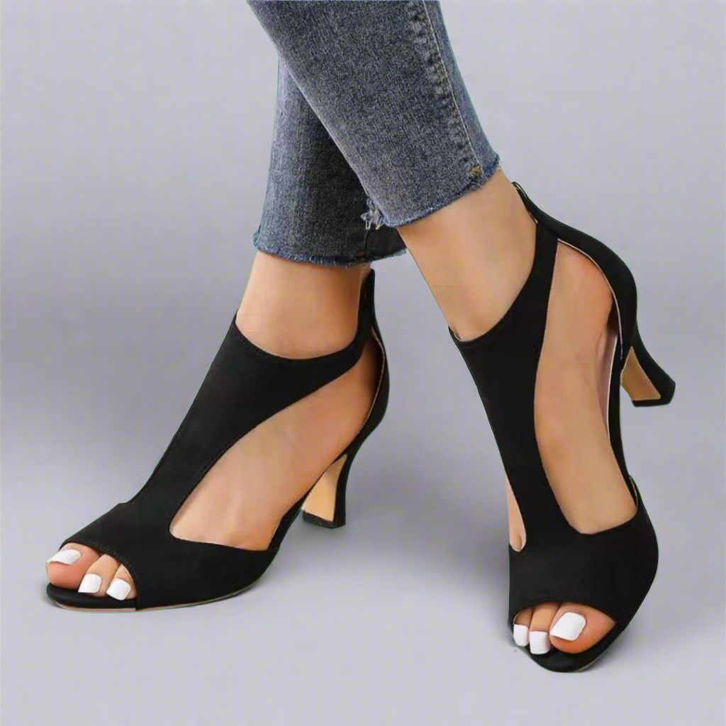 Black / 4