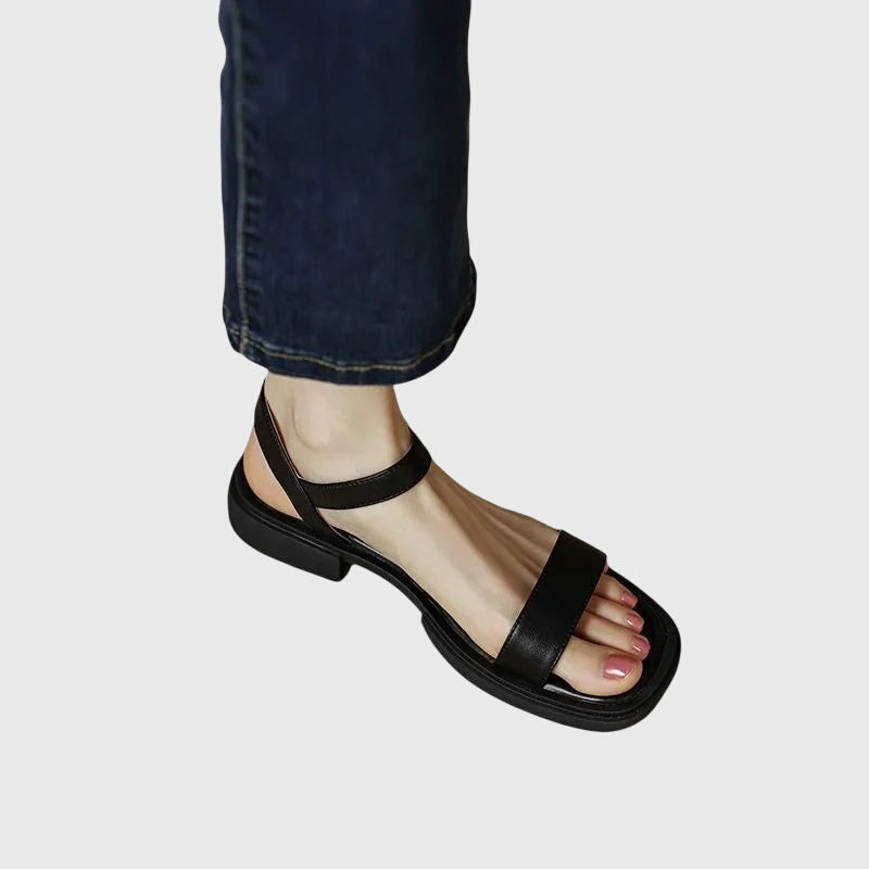Black / 4