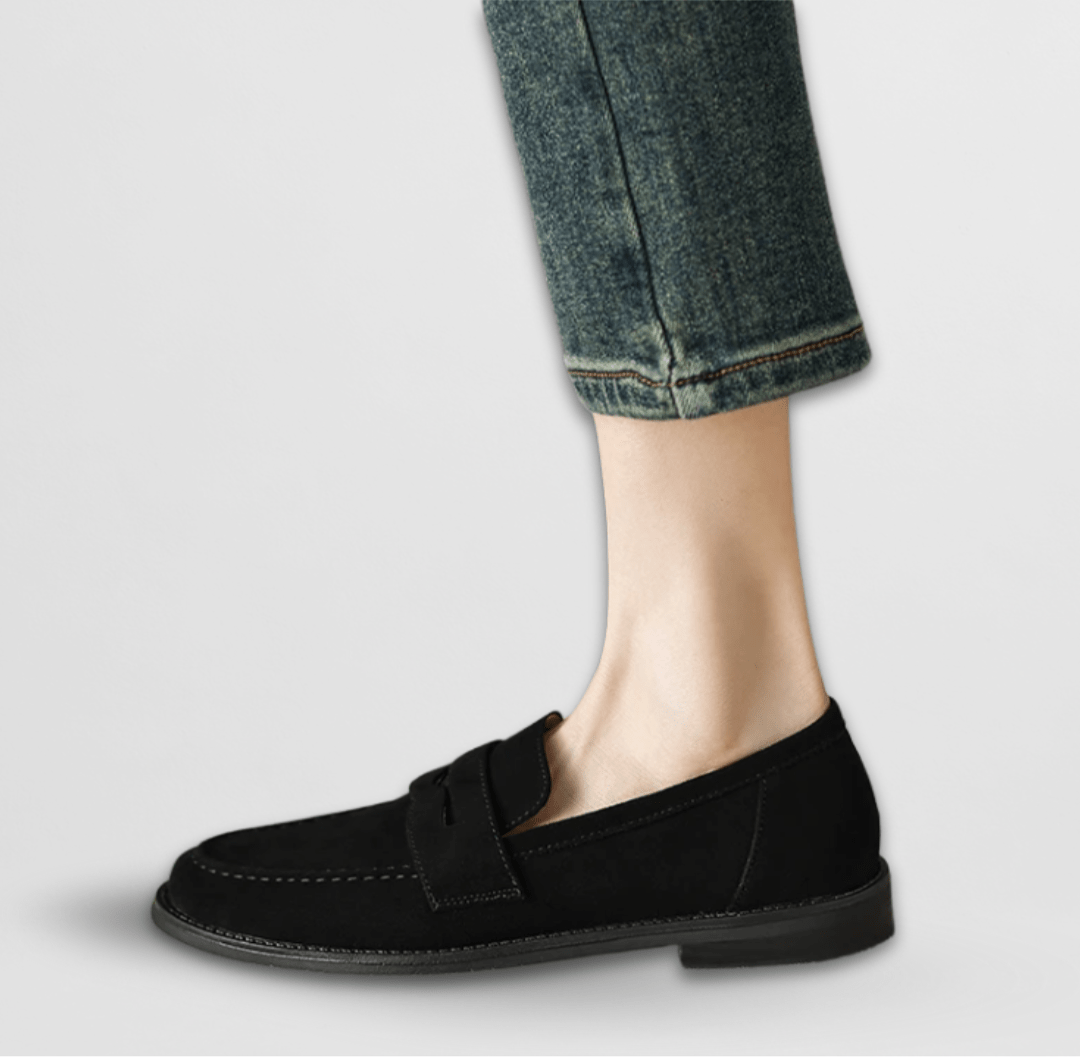 Black / 4