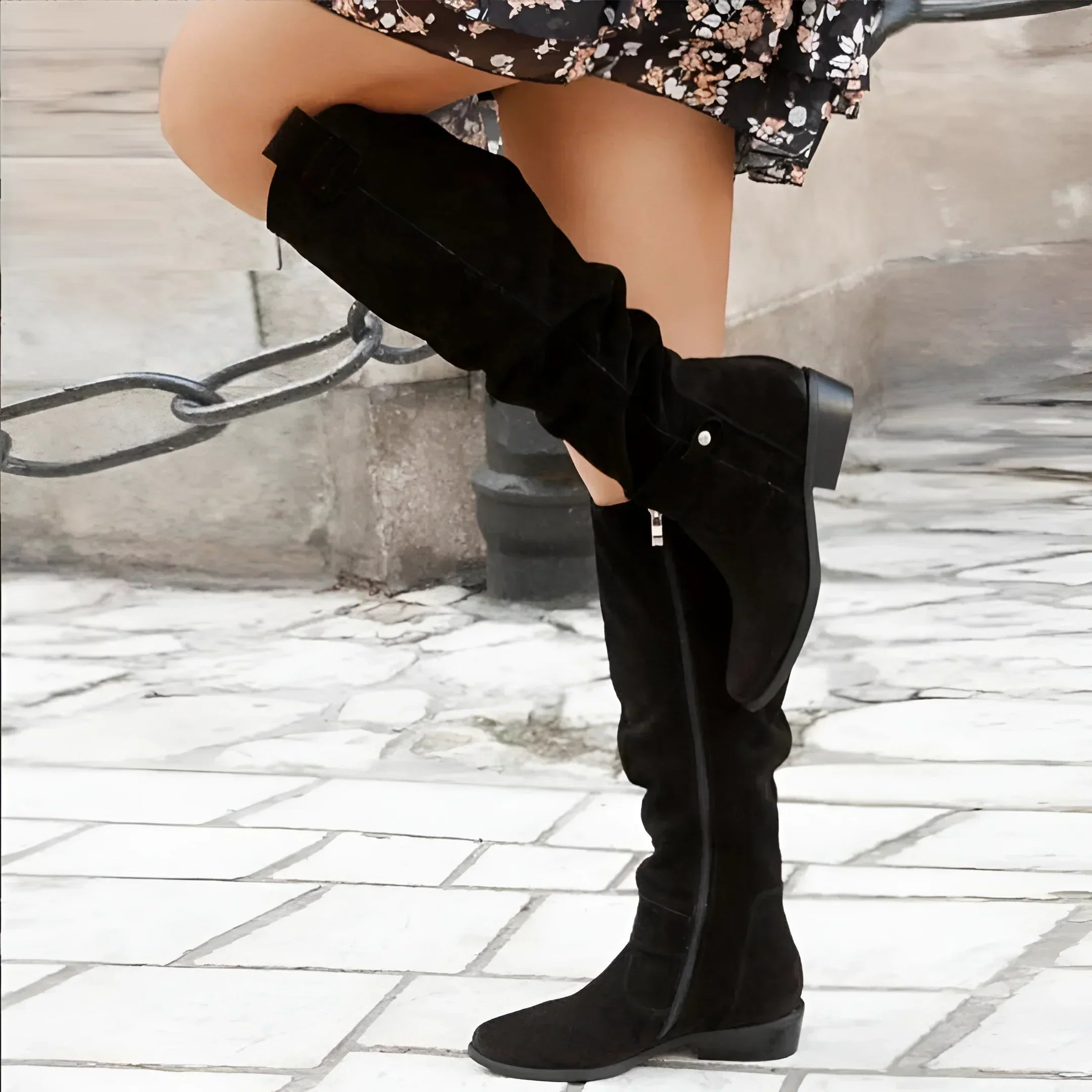 Black / WOMEN 6