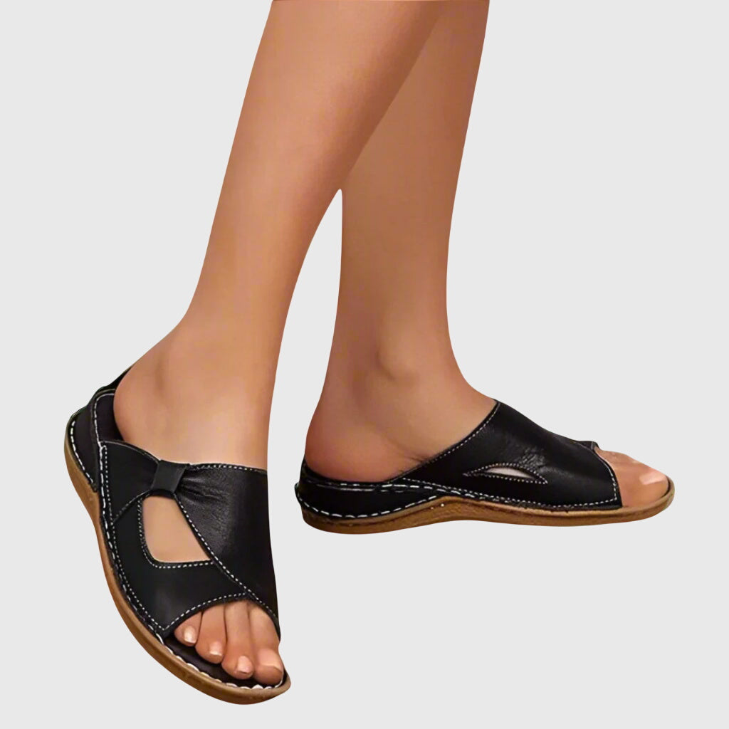 Black / 4