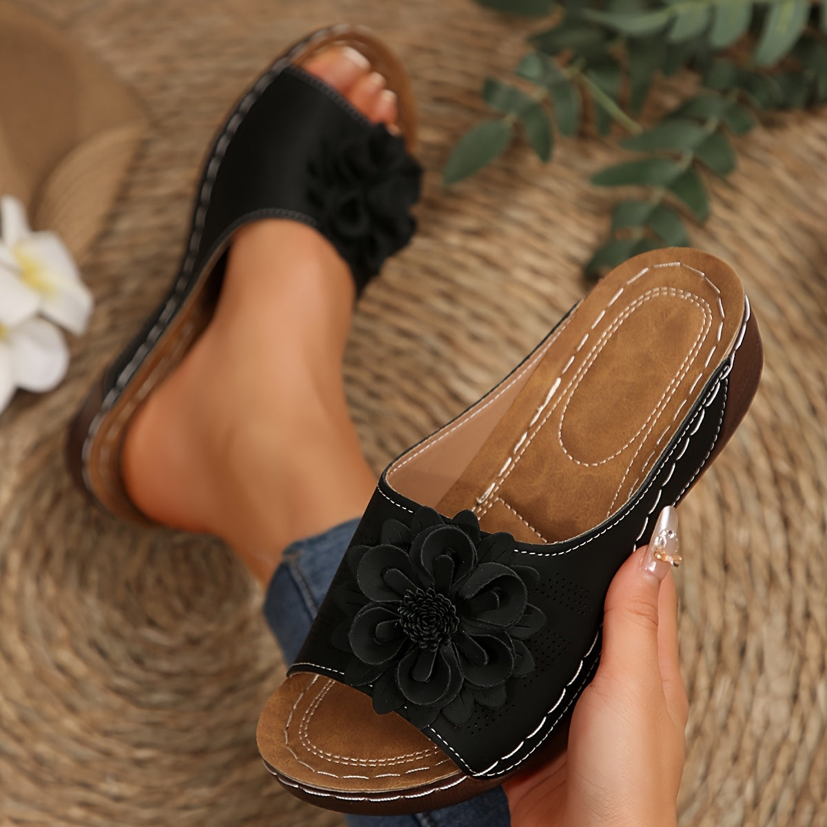 Black / 4