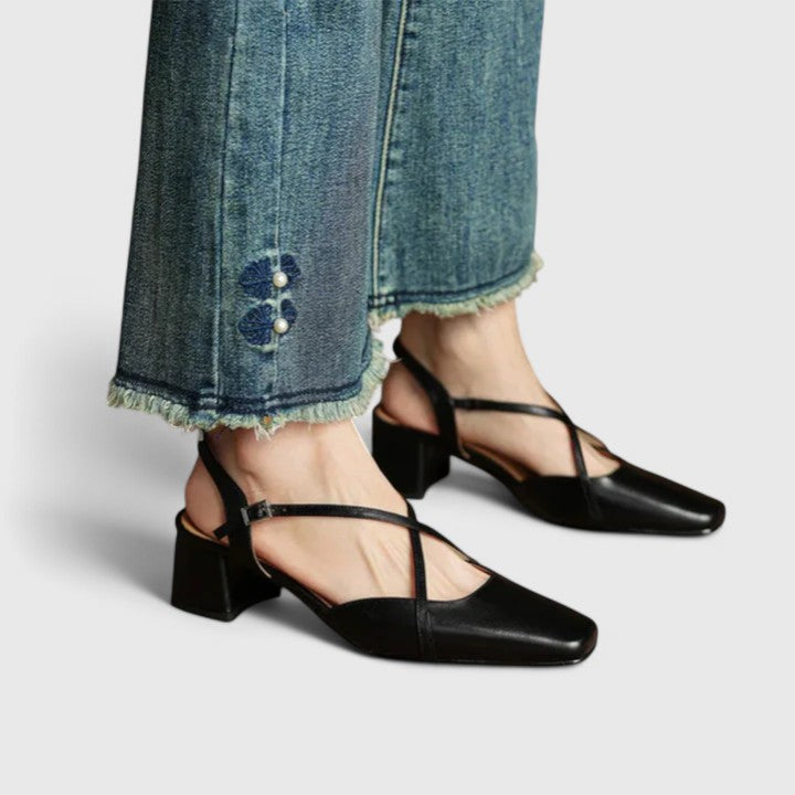 Black / 4