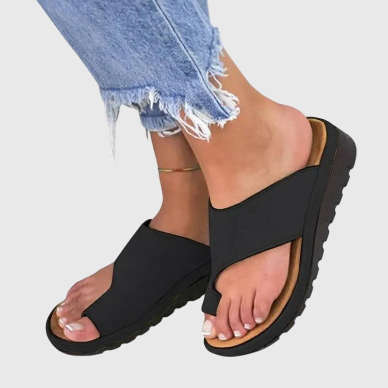 Black / 4