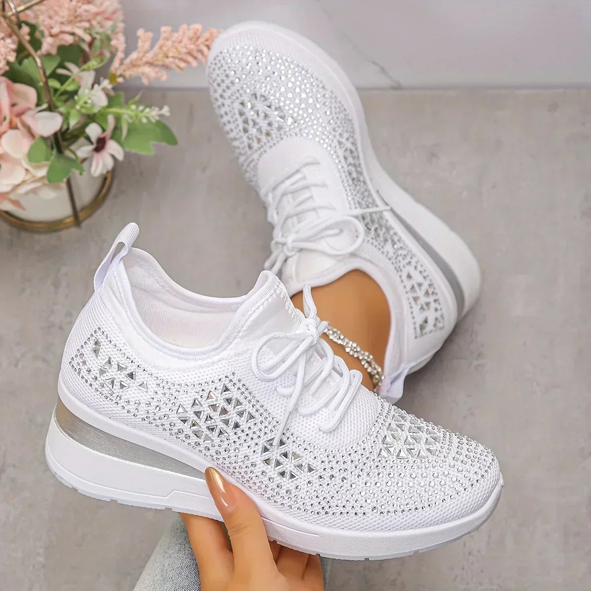 White / 5 US | 35 EU