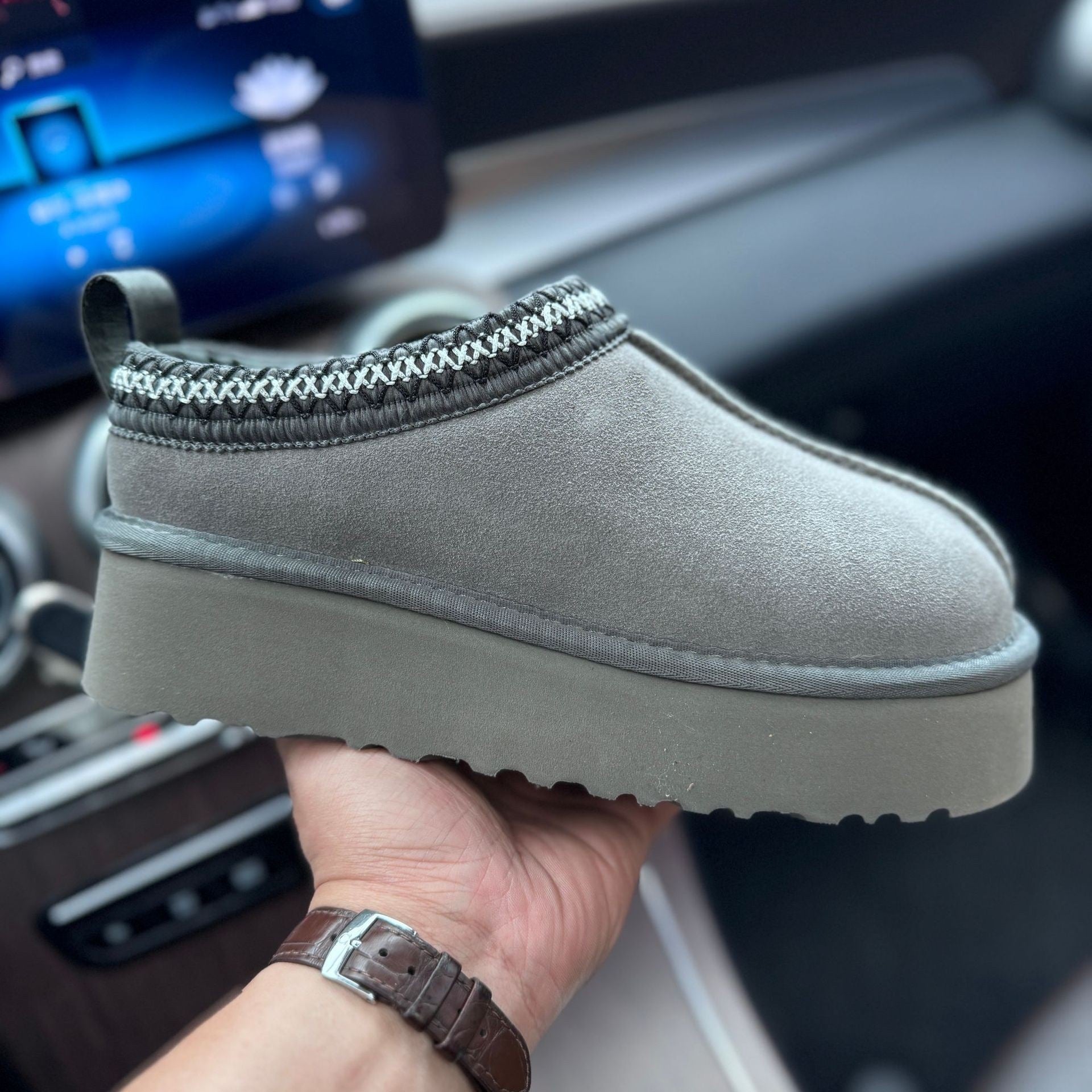 Grey / 11