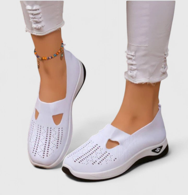 White / 5