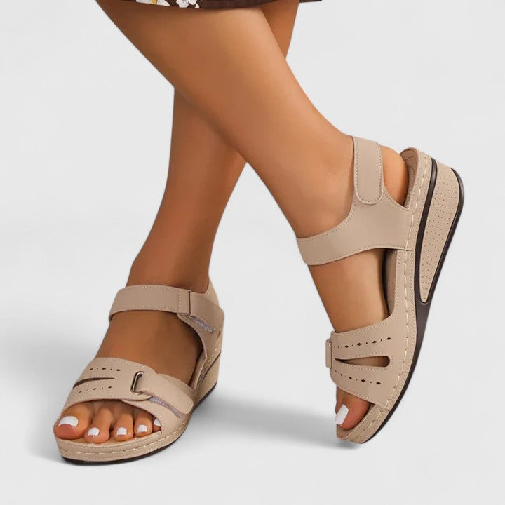Beige / 4