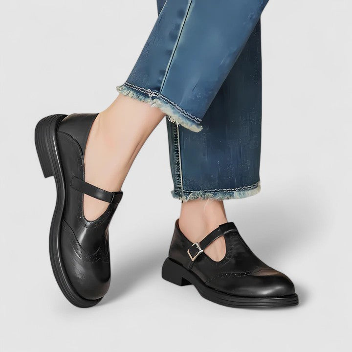 Black / 4