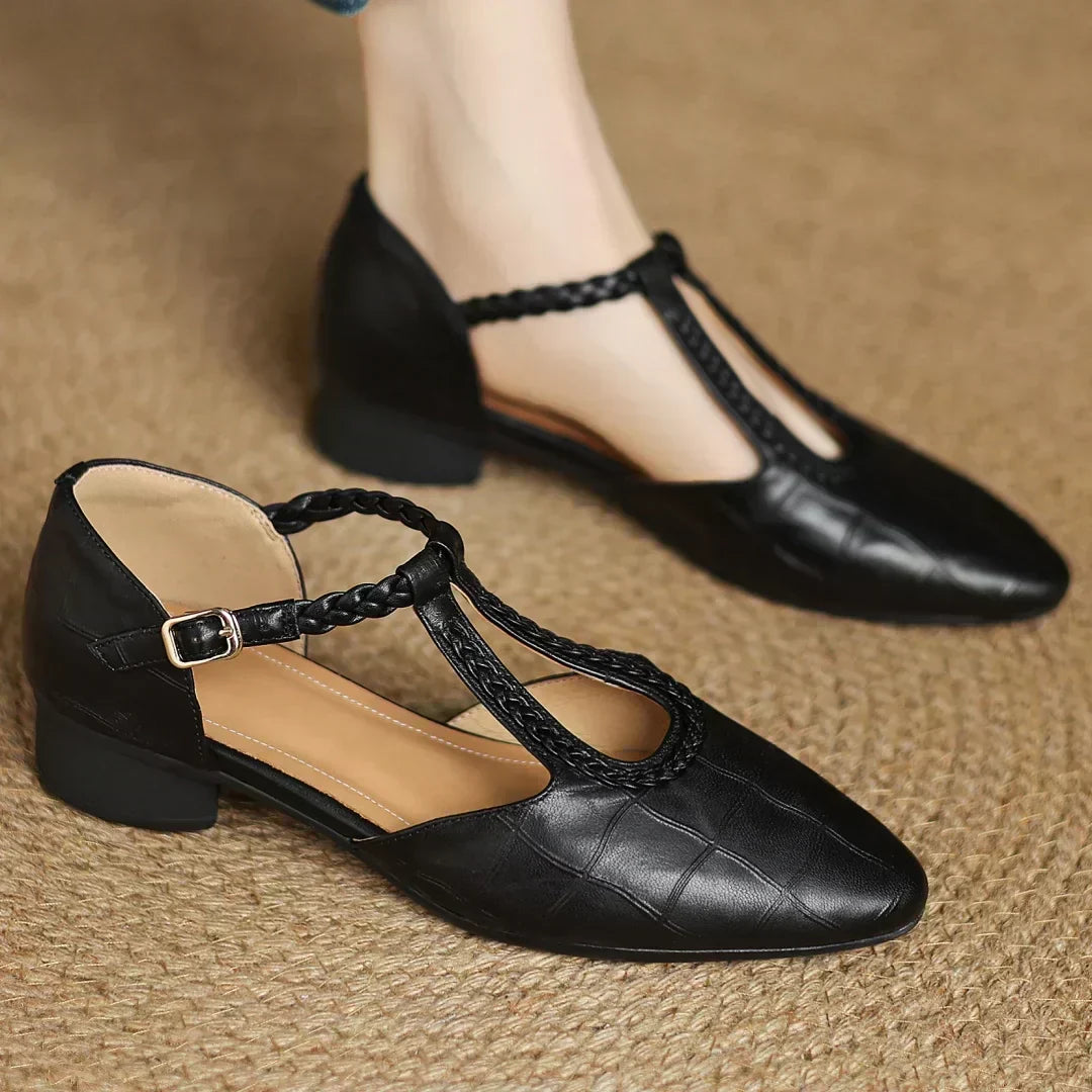 Black / 4
