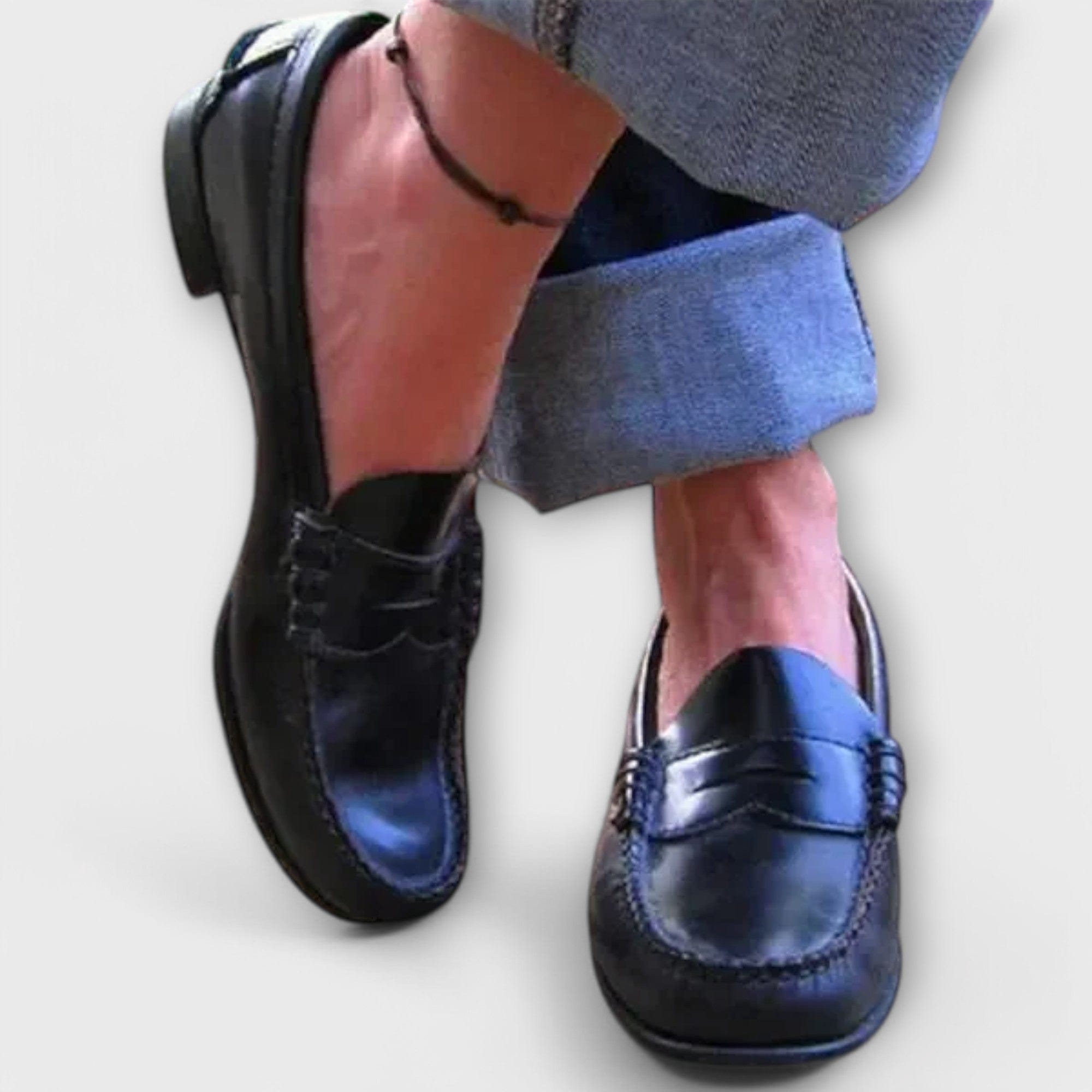 Black / 4