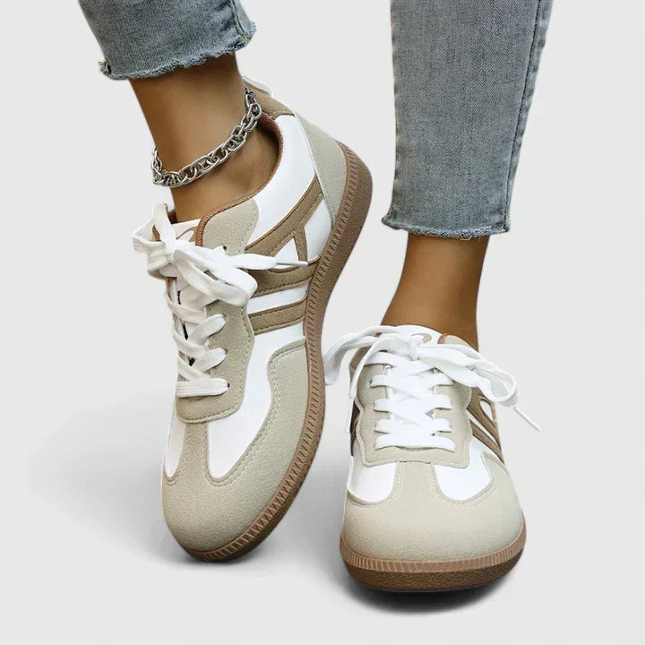 Khaki & White / 5