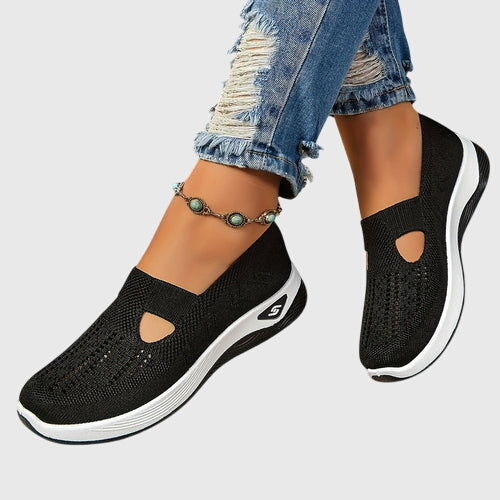 Black / 4