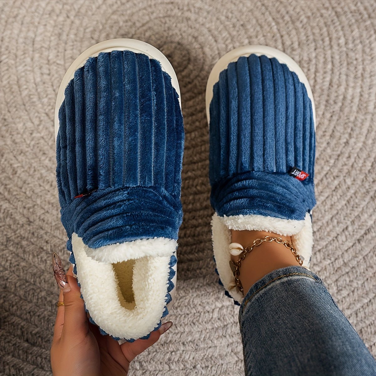 Donkerblauw / 42/43