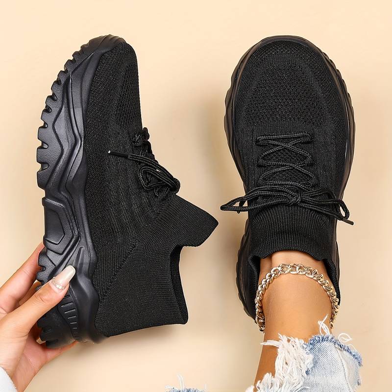 Black / 10