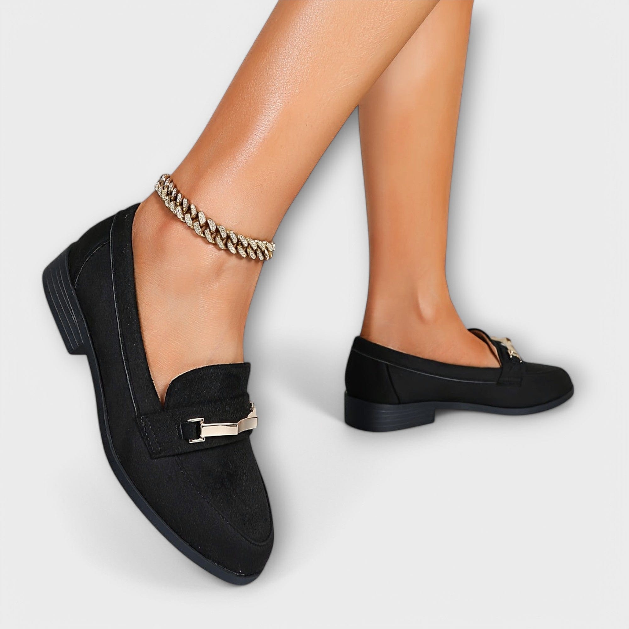 Black / 4