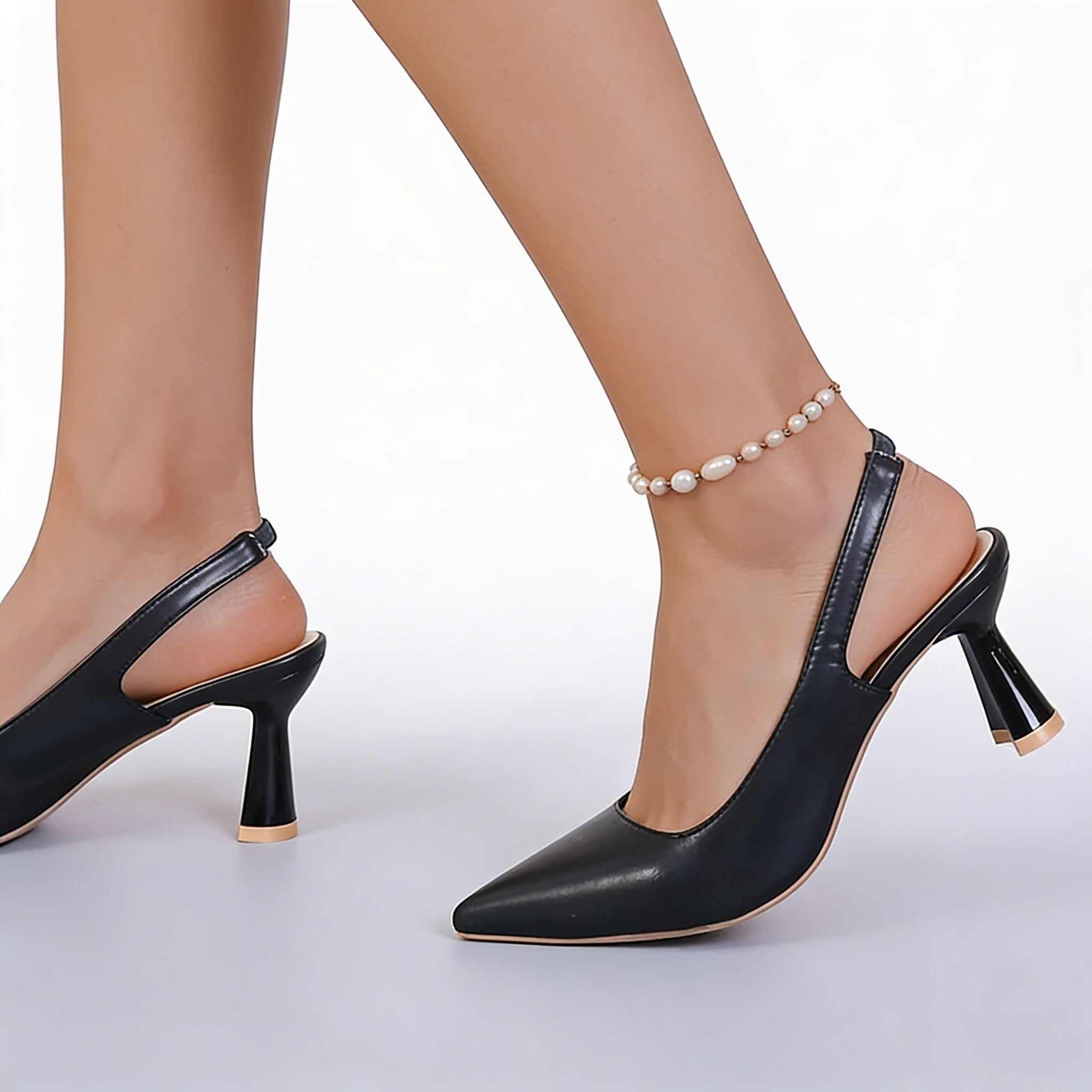 Black / 4