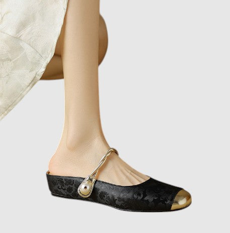 Black (Low) / 4