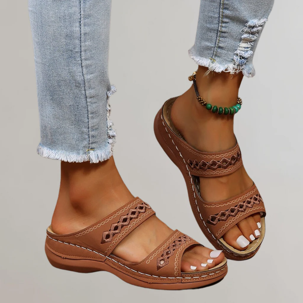 Dark Brown / 4