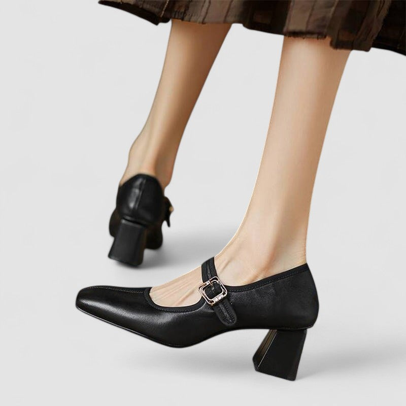 Black / 4